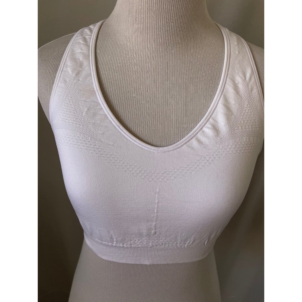 Hanes Sports White Textured Breathable Thick Supportive Sports Bra - Picture 2 of 10